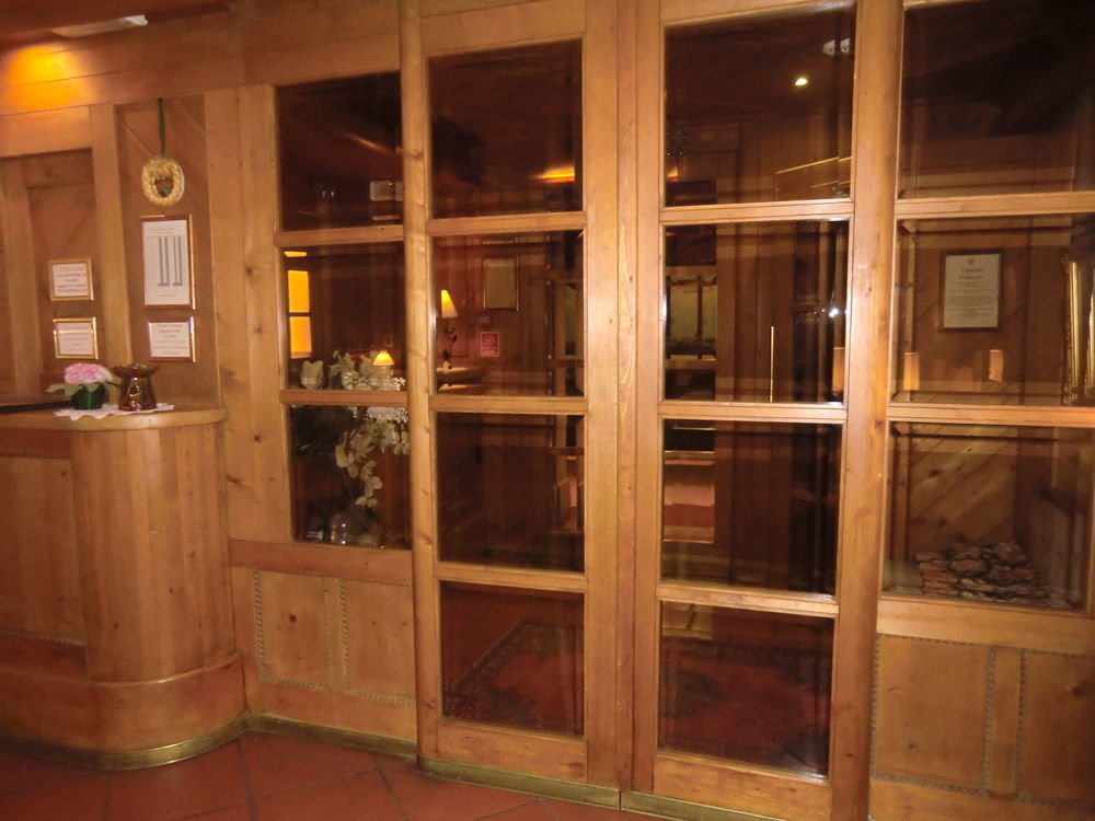 Hotel Alemagna サン・ヴィート・ディ・カドーレ エクステリア 写真