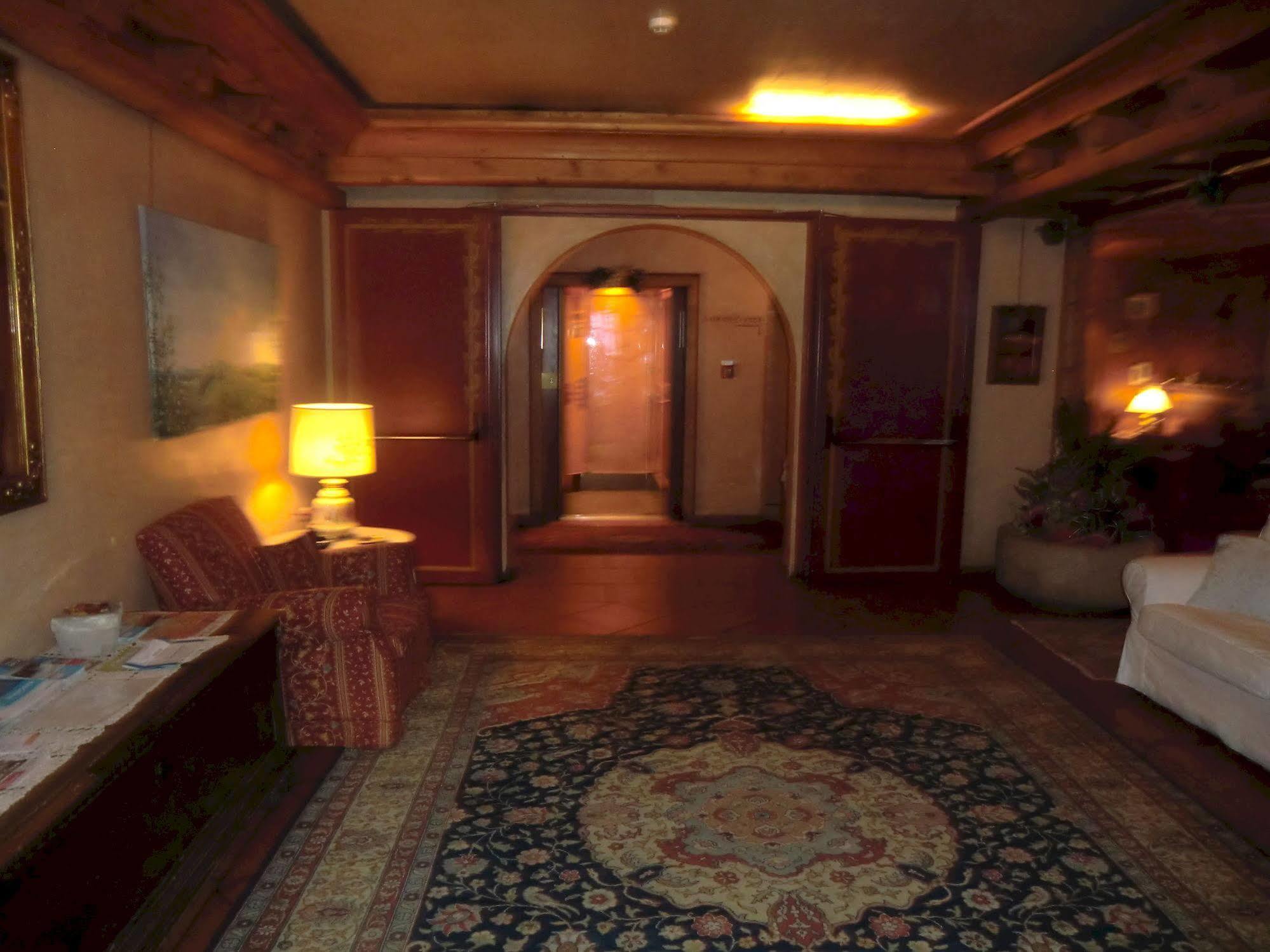 Hotel Alemagna サン・ヴィート・ディ・カドーレ エクステリア 写真